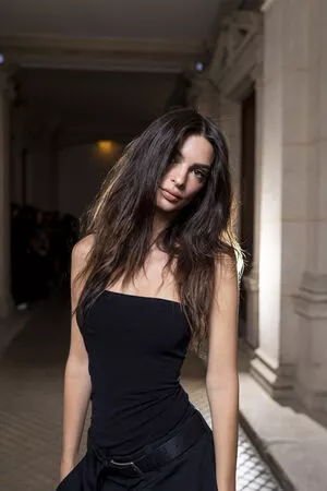 Emily Ratajkowski OnlyFans Leaked Free Thumbnail Picture - #0Ows03HPK1