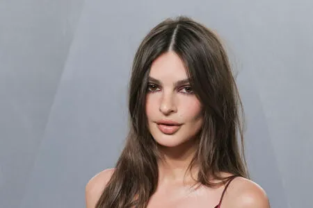 Emily Ratajkowski OnlyFans Leaked Free Thumbnail Picture - #0Ult2rEA2u