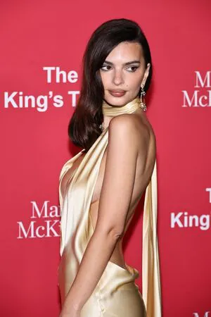 Emily Ratajkowski OnlyFans Leaked Free Thumbnail Picture - #0bWkzuu1UI