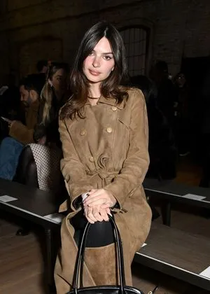 Emily Ratajkowski OnlyFans Leaked Free Thumbnail Picture - #0fX4iCTFtW