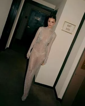 Emily Ratajkowski OnlyFans Leaked Free Thumbnail Picture - #0h8DSgnbcv