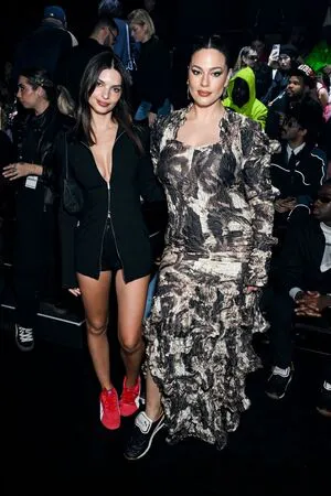 Emily Ratajkowski OnlyFans Leaked Free Thumbnail Picture - #1Sn9Jvkw41