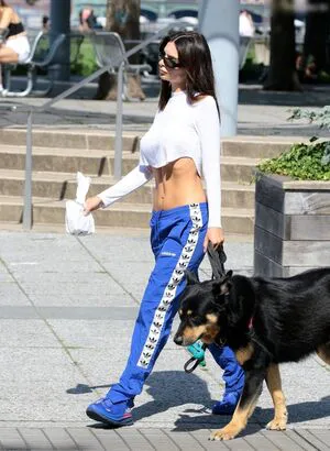 Emily Ratajkowski OnlyFans Leaked Free Thumbnail Picture - #1Wfi5G4g4B