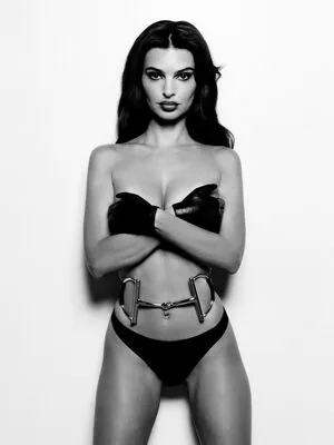 Emily Ratajkowski OnlyFans Leaked Free Thumbnail Picture - #2LjWKgIeMI