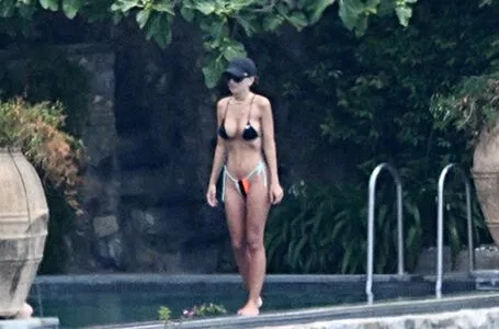 Emily Ratajkowski OnlyFans Leaked Free Thumbnail Picture - #2khh8HVtzm