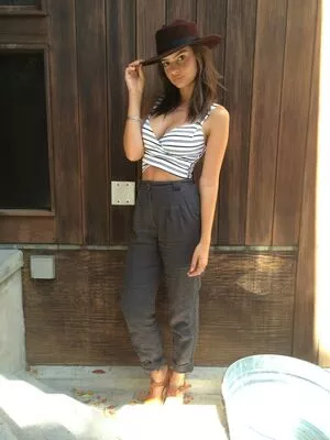 Emily Ratajkowski OnlyFans Leaked Free Thumbnail Picture - #2td9mNouGN