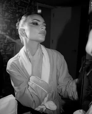 Emily Ratajkowski OnlyFans Leaked Free Thumbnail Picture - #2xD7gfpeg7