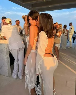 Emily Ratajkowski OnlyFans Leaked Free Thumbnail Picture - #3NHGEUuUMo