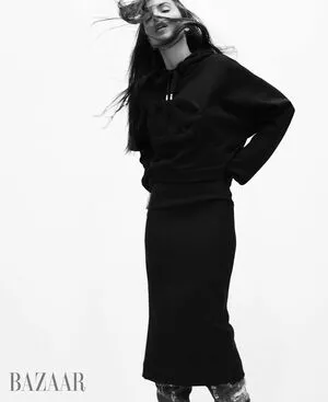 Emily Ratajkowski OnlyFans Leaked Free Thumbnail Picture - #3TPzzwcowV