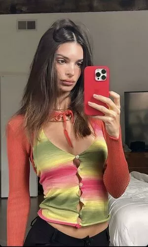 Emily Ratajkowski OnlyFans Leaked Free Thumbnail Picture - #3g4IX9SDVo