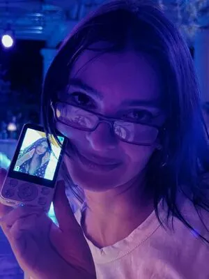 Emily Ratajkowski OnlyFans Leaked Free Thumbnail Picture - #3hHG4H0oOQ