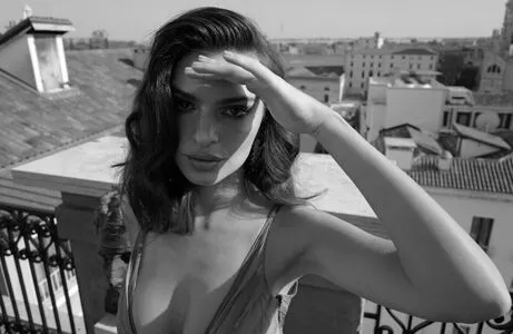 Emily Ratajkowski OnlyFans Leaked Free Thumbnail Picture - #3ySq20swW5