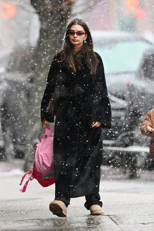 Emily Ratajkowski OnlyFans Leaked Free Thumbnail Picture - #46yQ3optL5