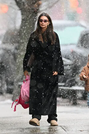 Emily Ratajkowski OnlyFans Leaked Free Thumbnail Picture - #47YJ51xY1o