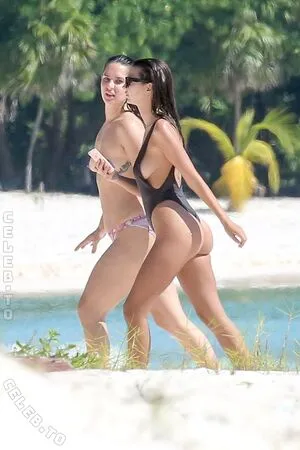 Emily Ratajkowski OnlyFans Leaked Free Thumbnail Picture - #4IfBIsHZY6