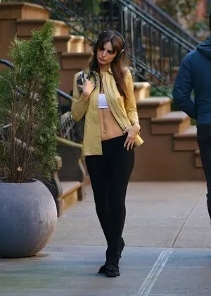 Emily Ratajkowski OnlyFans Leaked Free Thumbnail Picture - #4Y2NrFh7Kv