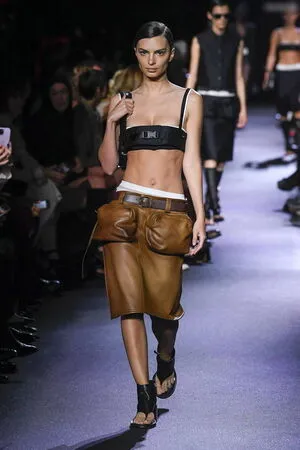 Emily Ratajkowski OnlyFans Leaked Free Thumbnail Picture - #4Z1W2T7fcO