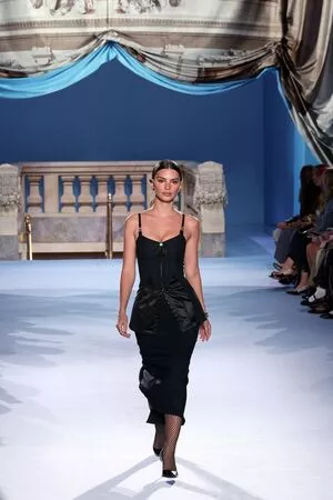 Emily Ratajkowski OnlyFans Leaked Free Thumbnail Picture - #5FtCEQ1pdF