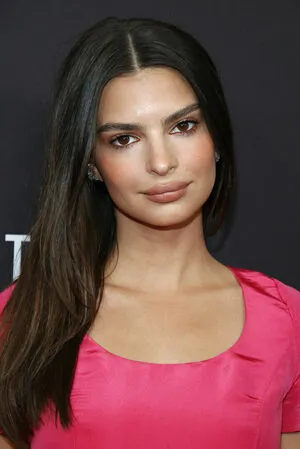 Emily Ratajkowski OnlyFans Leaked Free Thumbnail Picture - #5pKa4m0Xfw