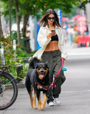 Emily Ratajkowski OnlyFans Leaked Free Thumbnail Picture - #6YX4nsyyDX