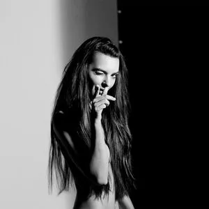 Emily Ratajkowski OnlyFans Leaked Free Thumbnail Picture - #6jU8C3JW3p