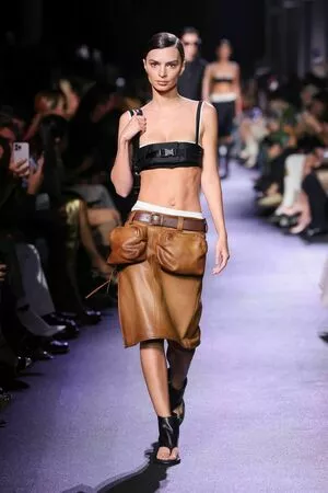 Emily Ratajkowski OnlyFans Leaked Free Thumbnail Picture - #6kmHq7DoBK