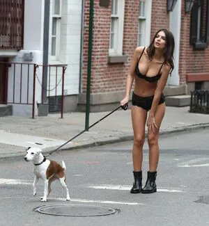 Emily Ratajkowski OnlyFans Leaked Free Thumbnail Picture - #6ln9EEEFpJ