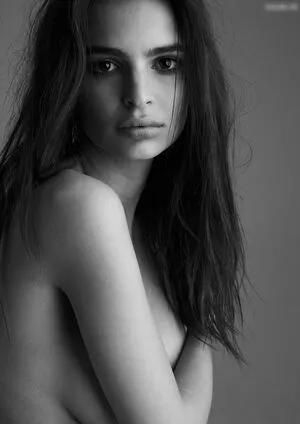 Emily Ratajkowski OnlyFans Leaked Free Thumbnail Picture - #6qonT9vWVW