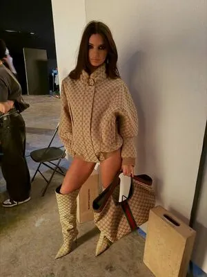 Emily Ratajkowski OnlyFans Leaked Free Thumbnail Picture - #76H2DW8SLv