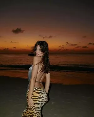 Emily Ratajkowski OnlyFans Leaked Free Thumbnail Picture - #7P5V3Abv9t