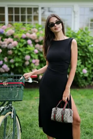 Emily Ratajkowski OnlyFans Leaked Free Thumbnail Picture - #7XUGbz8w6V