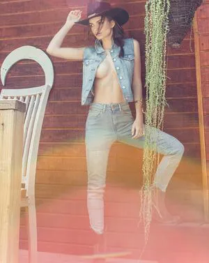 Emily Ratajkowski OnlyFans Leaked Free Thumbnail Picture - #8zMcP6TzEQ