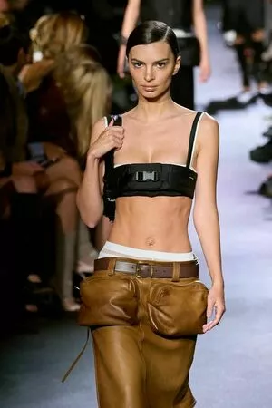 Emily Ratajkowski OnlyFans Leaked Free Thumbnail Picture - #8zouPMOogb