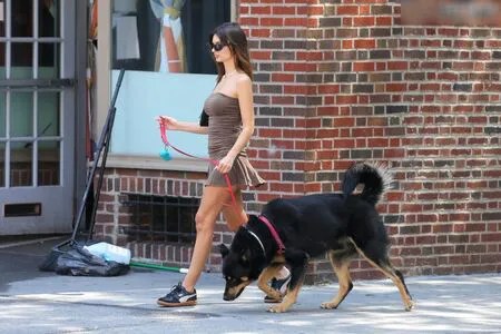 Emily Ratajkowski OnlyFans Leaked Free Thumbnail Picture - #93h8DIlSyo