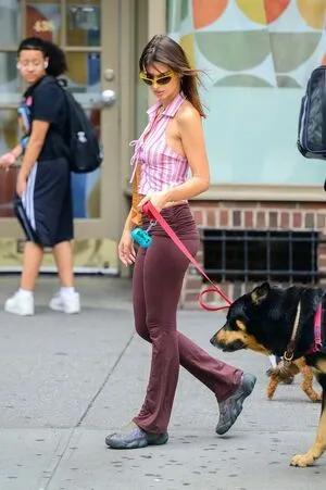 Emily Ratajkowski OnlyFans Leaked Free Thumbnail Picture - #9b1zOd2NZb