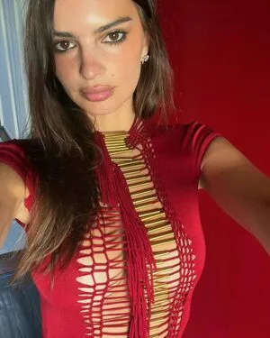 Emily Ratajkowski OnlyFans Leaked Free Thumbnail Picture - #9f81rpgm7Z