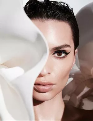 Emily Ratajkowski OnlyFans Leaked Free Thumbnail Picture - #9fjY3oIZfV