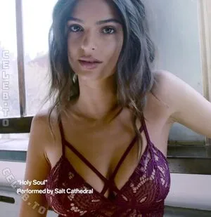 Emily Ratajkowski OnlyFans Leaked Free Thumbnail Picture - #9rcFl8K9hn