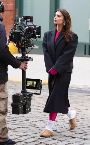 Emily Ratajkowski OnlyFans Leaked Free Thumbnail Picture - #9wS8n9YUsU