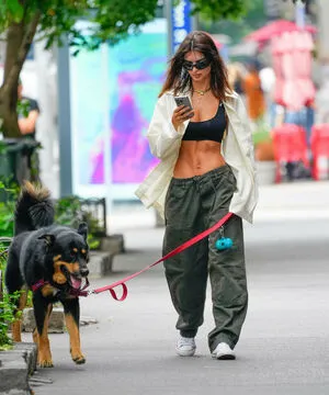 Emily Ratajkowski OnlyFans Leaked Free Thumbnail Picture - #9yvrSArNXd