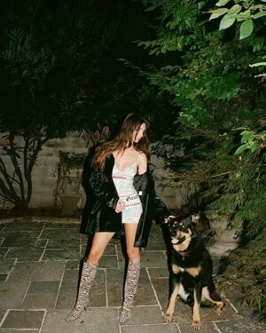 Emily Ratajkowski OnlyFans Leaked Free Thumbnail Picture - #A4JGphrhAB