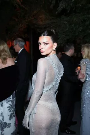 Emily Ratajkowski OnlyFans Leaked Free Thumbnail Picture - #A94BvtYtxe