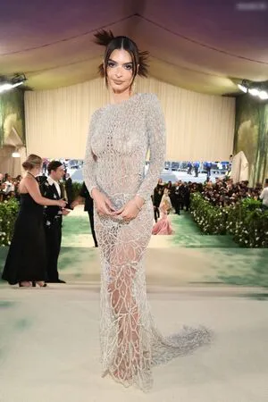 Emily Ratajkowski OnlyFans Leaked Free Thumbnail Picture - #AY8IpchOHV