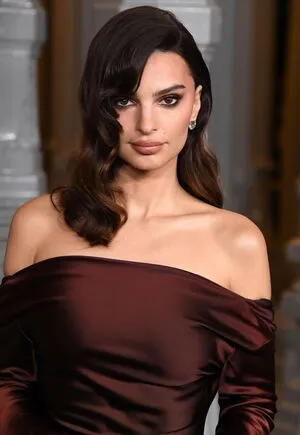 Emily Ratajkowski OnlyFans Leaked Free Thumbnail Picture - #AquPDR6ZYv