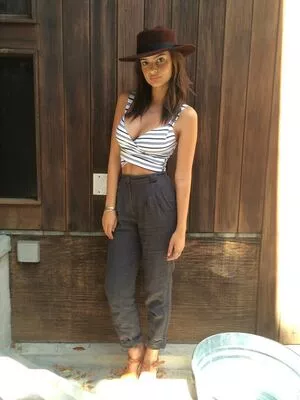 Emily Ratajkowski OnlyFans Leaked Free Thumbnail Picture - #Avx6ZXUK8g