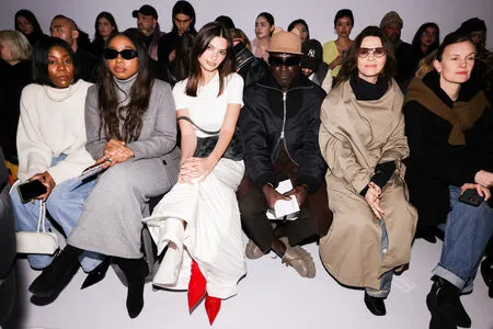 Emily Ratajkowski OnlyFans Leaked Free Thumbnail Picture - #AyDedxRgvy