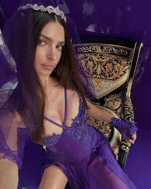 Emily Ratajkowski OnlyFans Leaked Free Thumbnail Picture - #AzMzcJyDL6