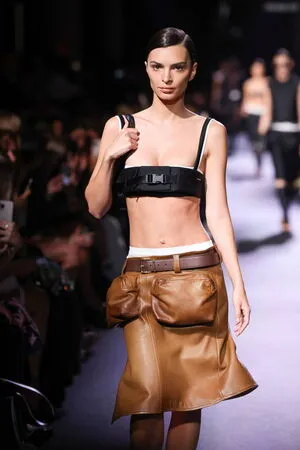 Emily Ratajkowski OnlyFans Leaked Free Thumbnail Picture - #BG39l4kiF1