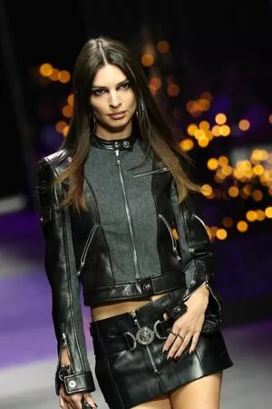 Emily Ratajkowski OnlyFans Leaked Free Thumbnail Picture - #BpgSb5vHp9