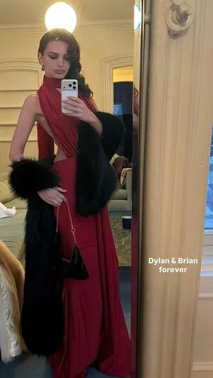 Emily Ratajkowski OnlyFans Leaked Free Thumbnail Picture - #C63NlkFdHi